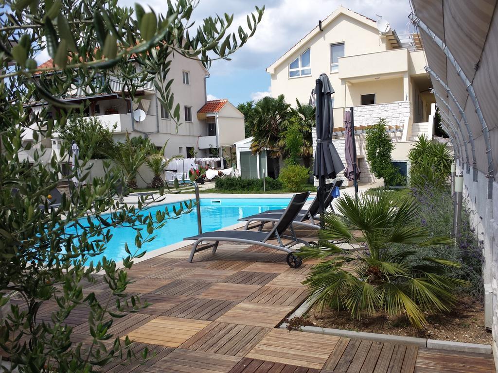 Pavlic Apartments Betina  Bagian luar foto