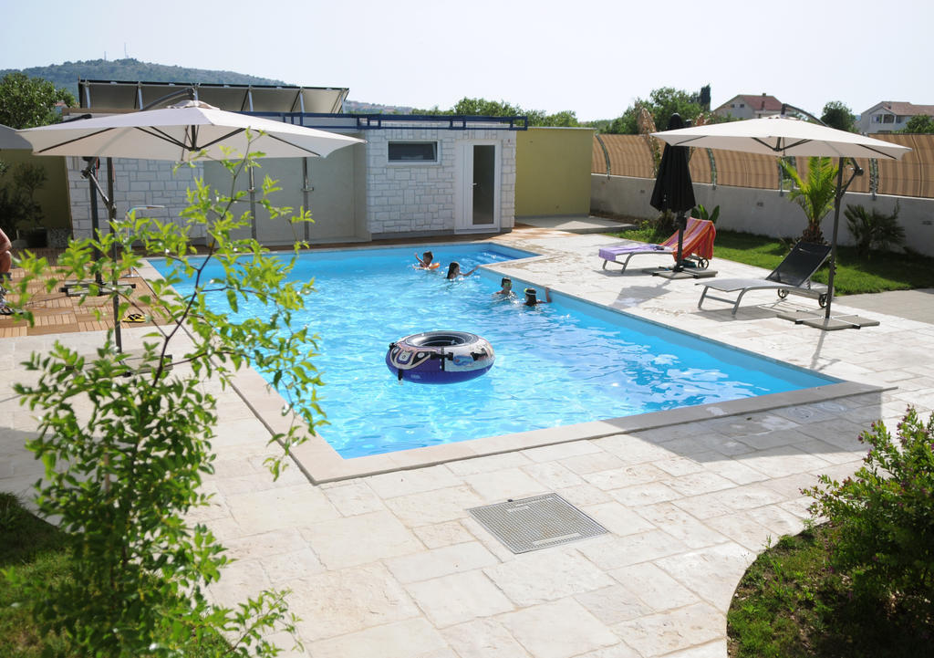 Pavlic Apartments Betina  Bagian luar foto