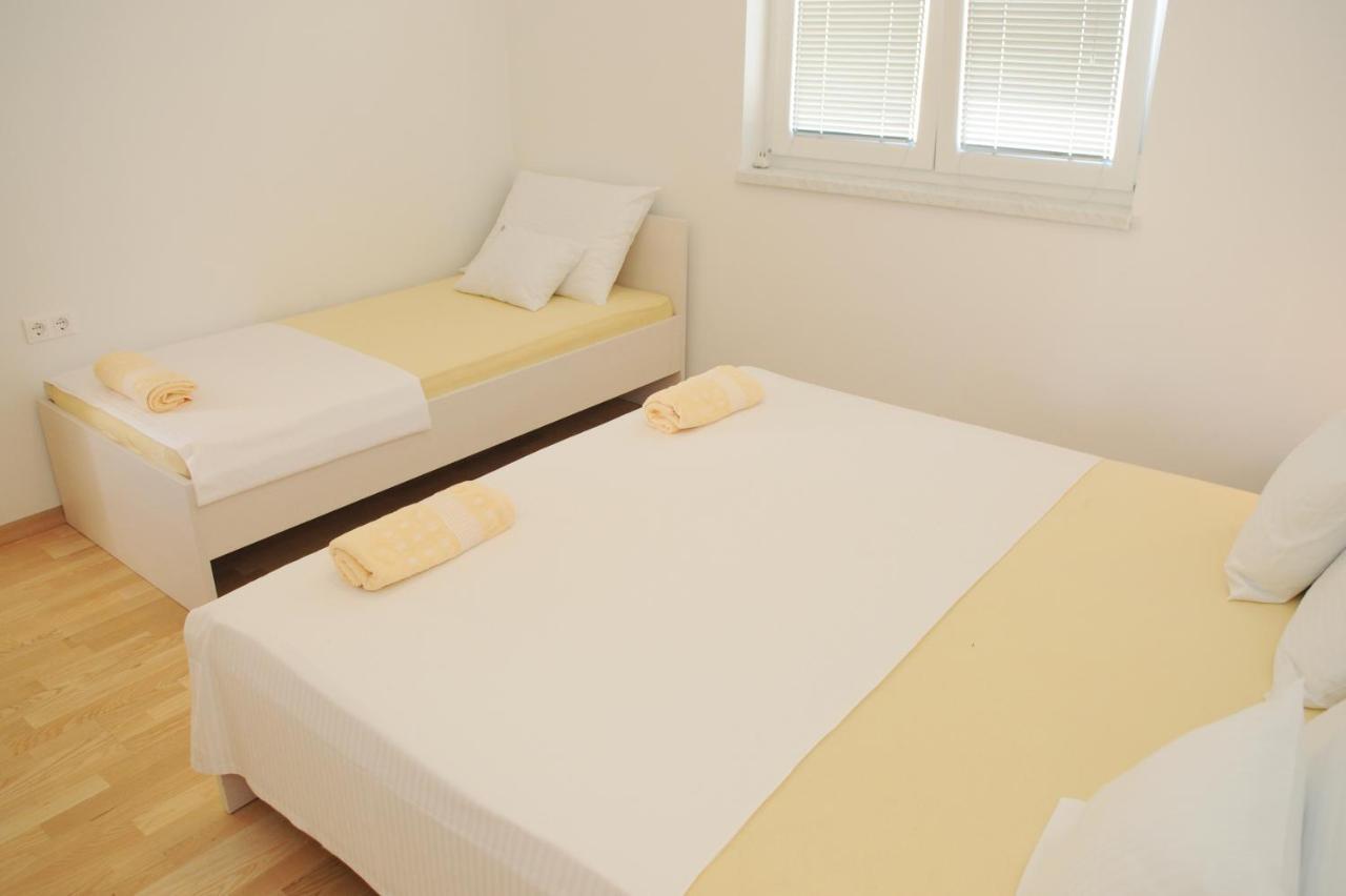 Pavlic Apartments Betina  Bagian luar foto